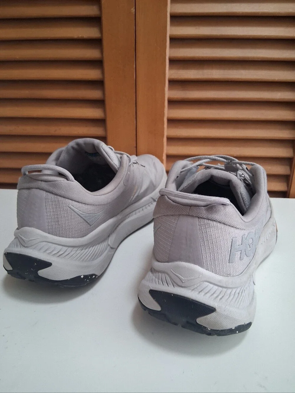 Hoka questions leave